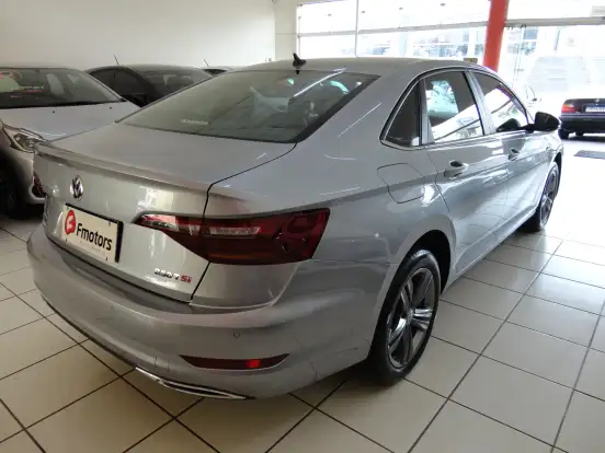 VOLKSWAGEN-JETTA-2020