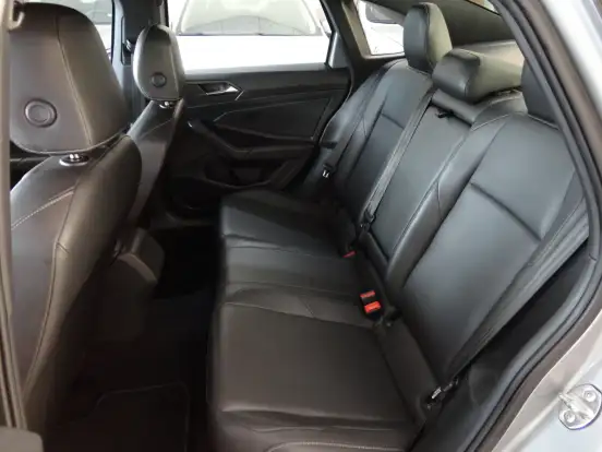 VOLKSWAGEN-JETTA-2020