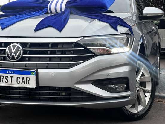 VOLKSWAGEN-JETTA-2019