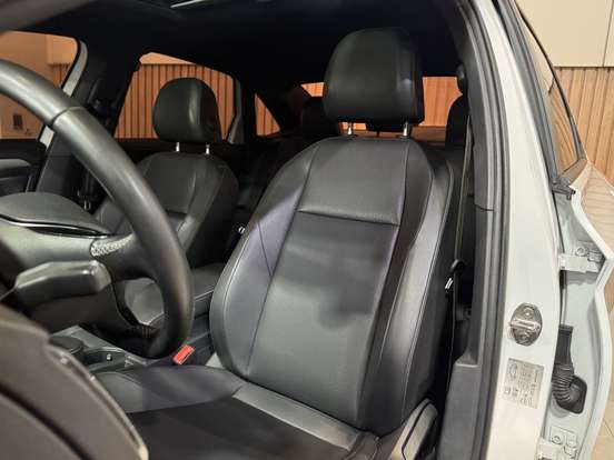 VOLKSWAGEN-JETTA-1.4 250 TSI TOTAL FLEX R-LINE TIPTRONIC VOLKSWAGEN-JETTA-2019