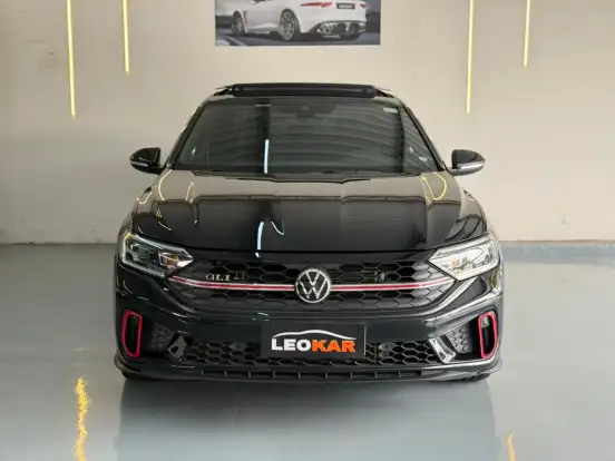 VOLKSWAGEN-JETTA-2023