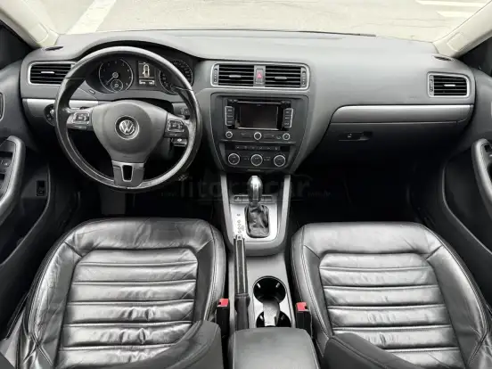 VOLKSWAGEN-JETTA-2014