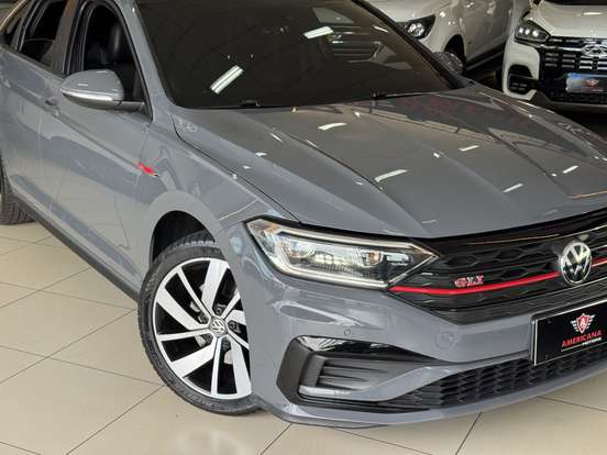 VOLKSWAGEN-JETTA-2019