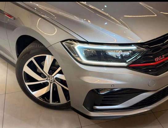 VOLKSWAGEN-JETTA-2020