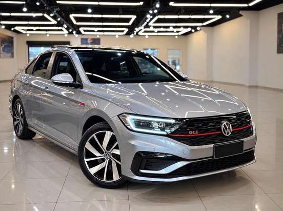 VOLKSWAGEN-JETTA-2020