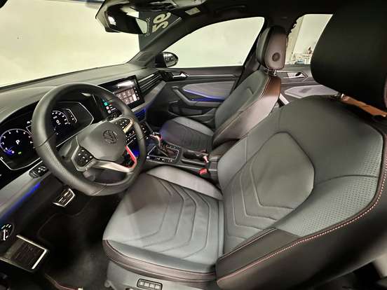 VOLKSWAGEN-JETTA-2025