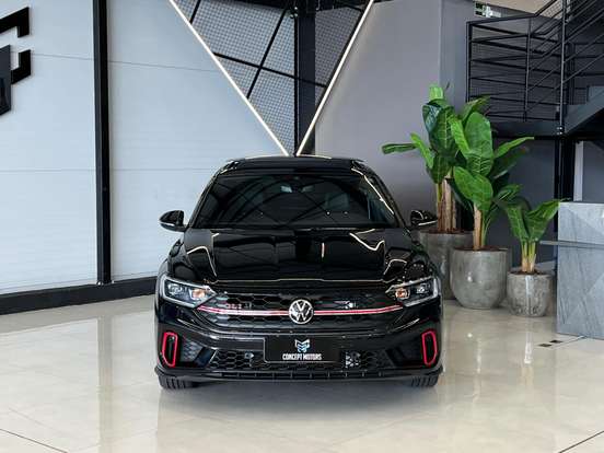 VOLKSWAGEN-JETTA-2024