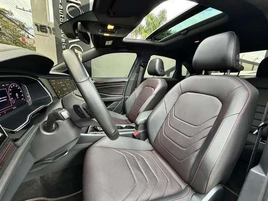 VOLKSWAGEN-JETTA-2024