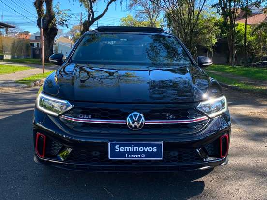 VOLKSWAGEN-JETTA-2024
