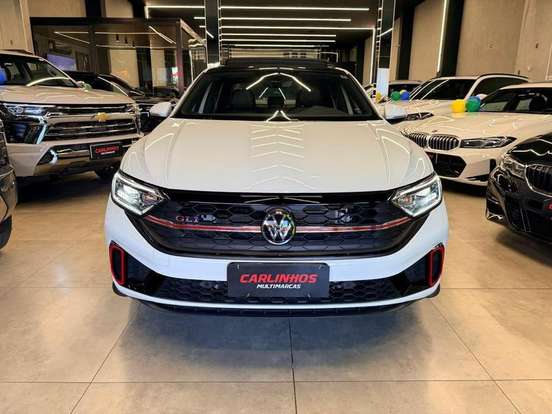 VOLKSWAGEN-JETTA-2024