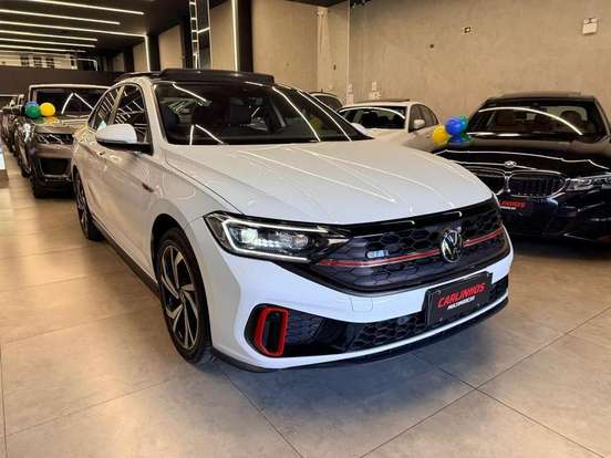 VOLKSWAGEN-JETTA-2024