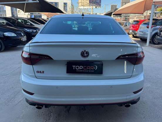 VOLKSWAGEN-JETTA-2019