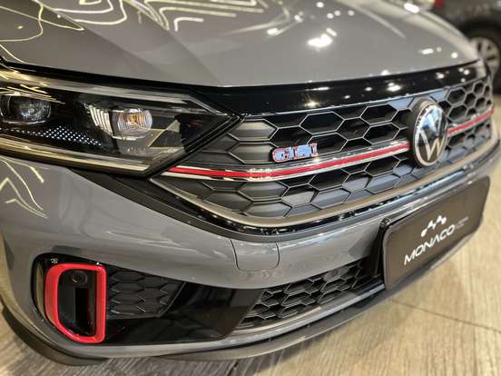 VOLKSWAGEN-JETTA-2024
