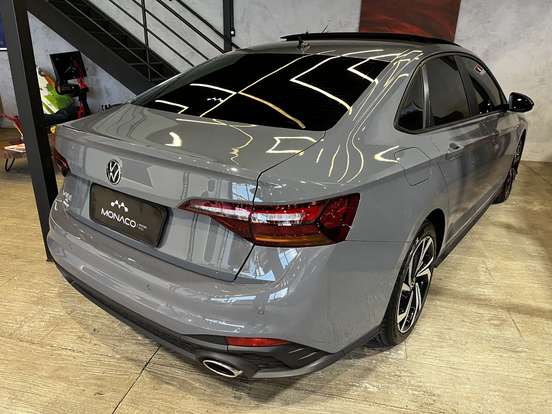 VOLKSWAGEN-JETTA-2024