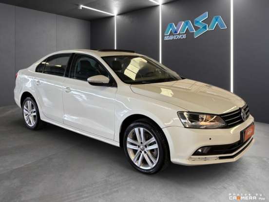 VOLKSWAGEN-JETTA-2015