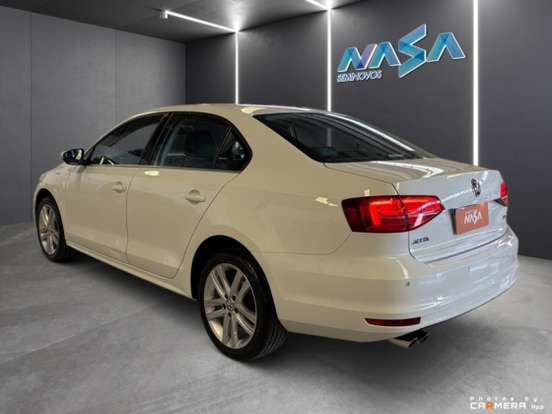 VOLKSWAGEN-JETTA-2.0 TSI HIGHLINE 211CV GASOLINA 4P TIPTRONIC VOLKSWAGEN-JETTA-2015