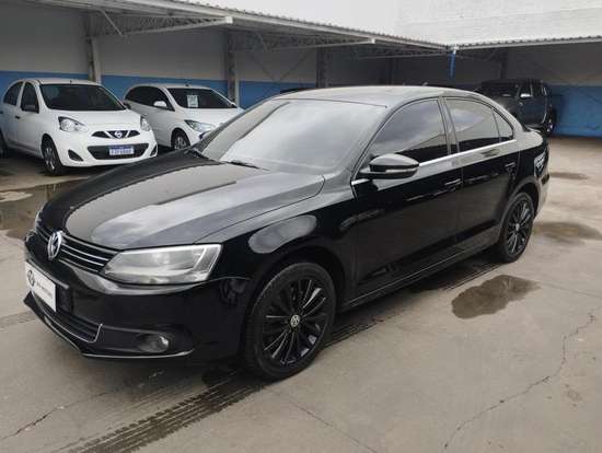 VOLKSWAGEN-JETTA-2013
