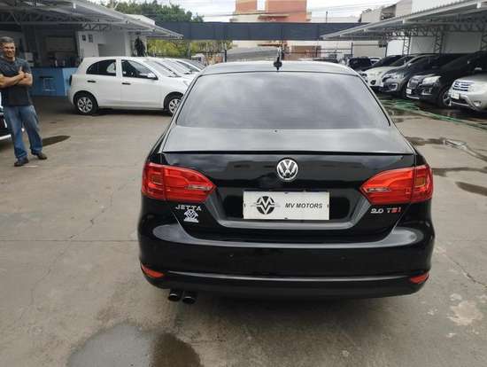 VOLKSWAGEN-JETTA-2013