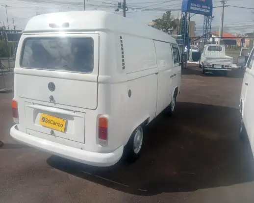 VOLKSWAGEN-KOMBI-2011