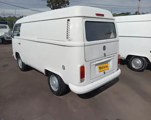 VOLKSWAGEN-KOMBI-2011