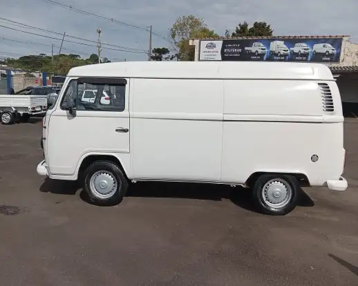 VOLKSWAGEN-KOMBI-1.4 MI FURGÃO 8V FLEX 3P MANUAL VOLKSWAGEN-KOMBI-2011