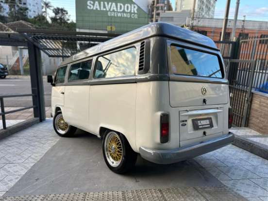 VOLKSWAGEN-KOMBI-2003