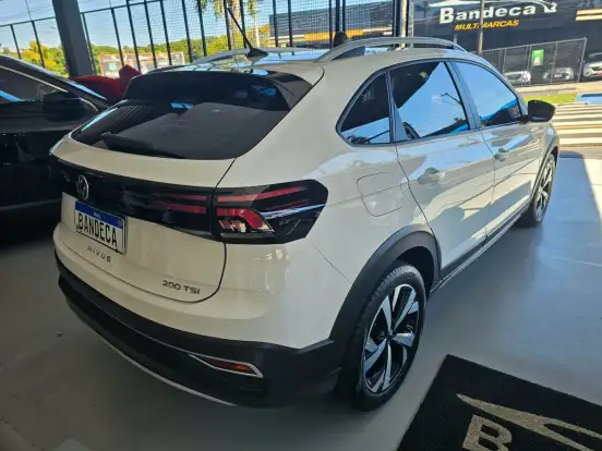 VOLKSWAGEN-NIVUS-1.0 200 TSI TOTAL FLEX HIGHLINE AUTOMÁTICO VOLKSWAGEN-NIVUS-2023