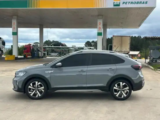 VOLKSWAGEN-NIVUS-1.0 200 TSI TOTAL FLEX HIGHLINE AUTOMÁTICO VOLKSWAGEN-NIVUS-2023
