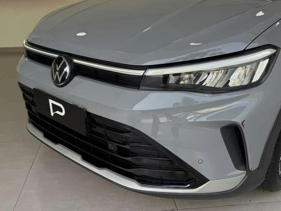 VOLKSWAGEN-NIVUS-1.0 200 TSI TOTAL FLEX HIGHLINE AUTOMÁTICO VOLKSWAGEN-NIVUS-2025