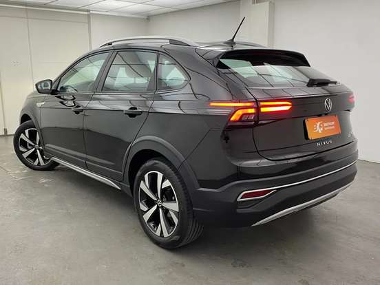VOLKSWAGEN-NIVUS-1.0 200 TSI TOTAL FLEX HIGHLINE AUTOMÁTICO VOLKSWAGEN-NIVUS-2023