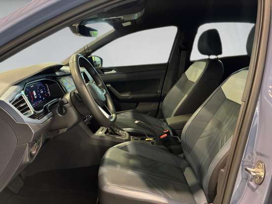 VOLKSWAGEN-NIVUS-1.0 200 TSI TOTAL FLEX HIGHLINE AUTOMÁTICO VOLKSWAGEN-NIVUS-2025