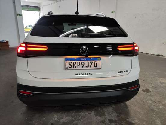 VOLKSWAGEN-NIVUS-1.0 200 TSI TOTAL FLEX HIGHLINE AUTOMÁTICO VOLKSWAGEN-NIVUS-2024