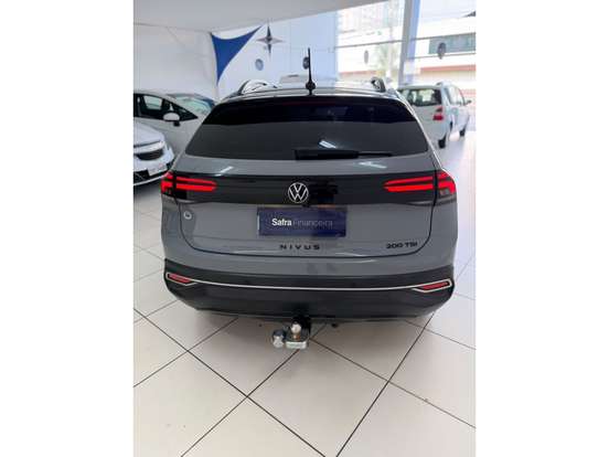 VOLKSWAGEN-NIVUS-1.0 200 TSI TOTAL FLEX HIGHLINE AUTOMÁTICO VOLKSWAGEN-NIVUS-2023