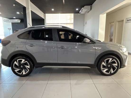 VOLKSWAGEN-NIVUS-1.0 200 TSI TOTAL FLEX HIGHLINE AUTOMÁTICO VOLKSWAGEN-NIVUS-2025