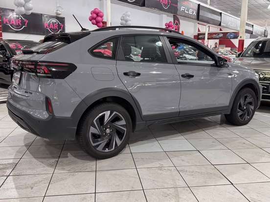 VOLKSWAGEN-NIVUS-1.0 200 TSI TOTAL FLEX HIGHLINE AUTOMÁTICO VOLKSWAGEN-NIVUS-2025