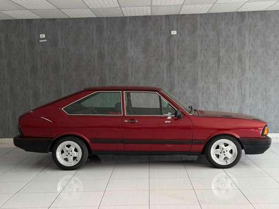 VOLKSWAGEN-PASSAT-1986