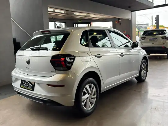 VOLKSWAGEN-POLO-1.0 170 TSI COMFORTLINE AUTOMÁTICO VOLKSWAGEN-POLO-2024