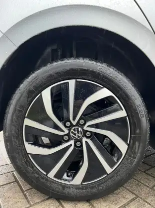VOLKSWAGEN-POLO-2023