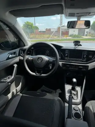 VOLKSWAGEN-POLO-2018