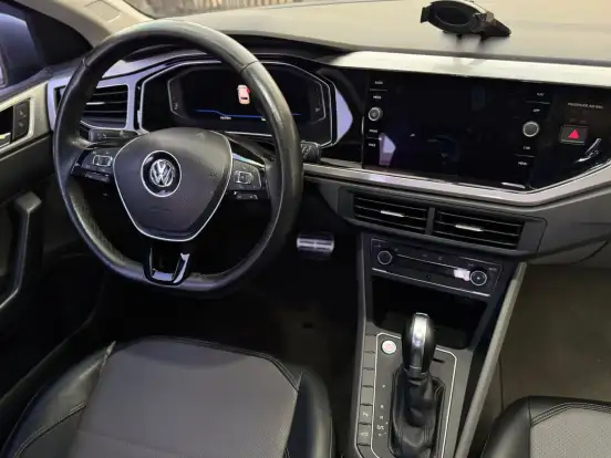 VOLKSWAGEN-POLO-1.0 200 TSI HIGHLINE AUTOMÁTICO VOLKSWAGEN-POLO-2018