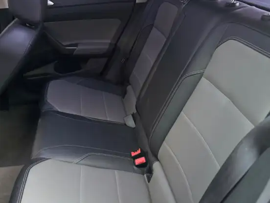 VOLKSWAGEN-POLO-1.0 200 TSI HIGHLINE AUTOMÁTICO VOLKSWAGEN-POLO-2018