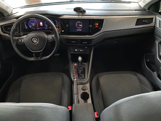 VOLKSWAGEN-POLO-1.0 200 TSI HIGHLINE AUTOMÁTICO VOLKSWAGEN-POLO-2018