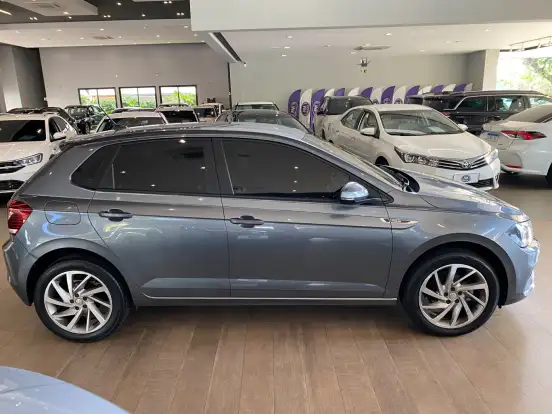 VOLKSWAGEN-POLO-1.0 200 TSI HIGHLINE AUTOMÁTICO VOLKSWAGEN-POLO-2018