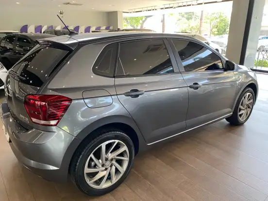 VOLKSWAGEN-POLO-2018
