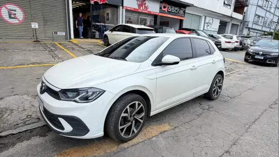 VOLKSWAGEN-POLO-2023