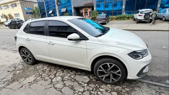 VOLKSWAGEN-POLO-2023