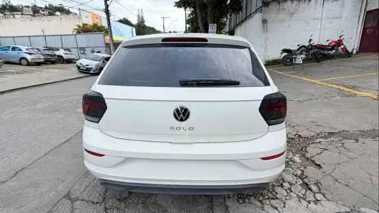 VOLKSWAGEN-POLO-2023