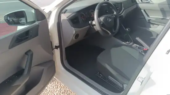 VOLKSWAGEN-POLO-2018