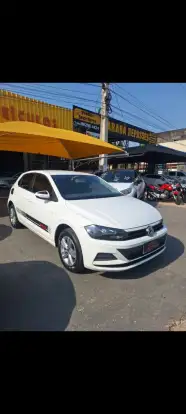 VOLKSWAGEN-POLO-2017