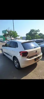 VOLKSWAGEN-POLO-2017